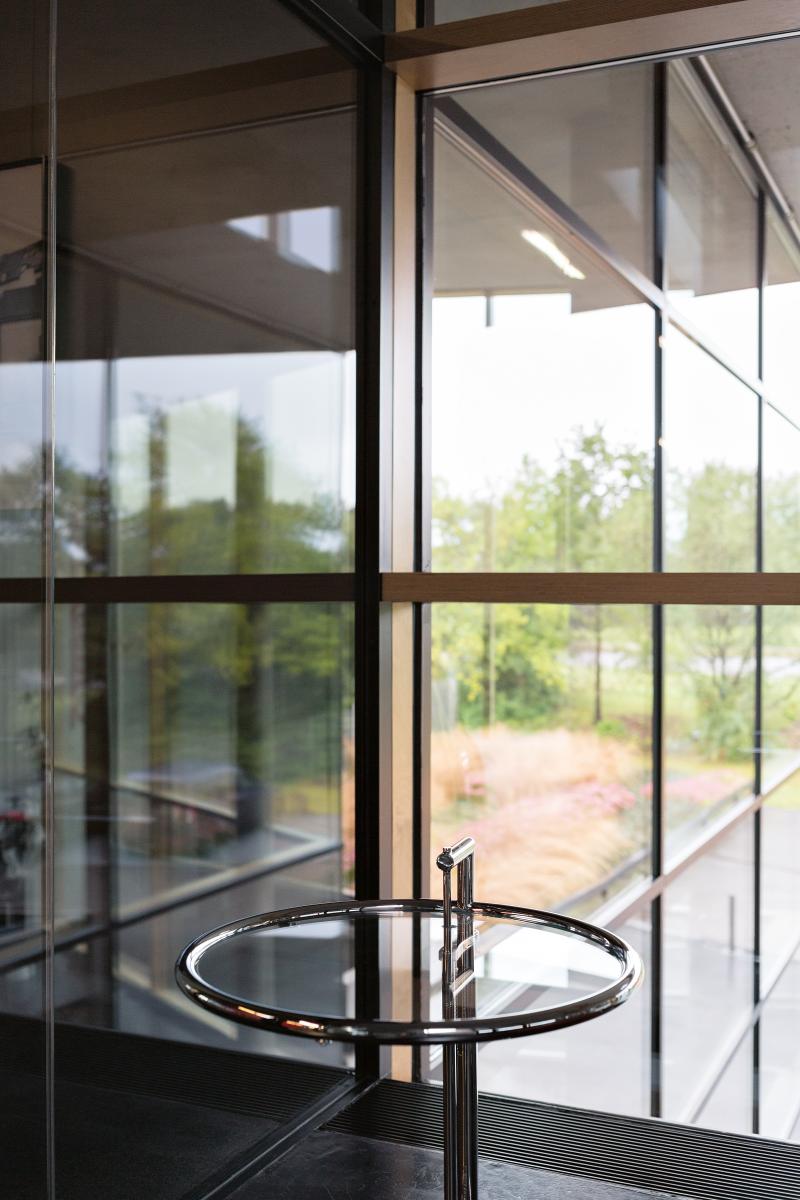 ClassiCon, E1027-Beistelltisch, Stahl schwarz