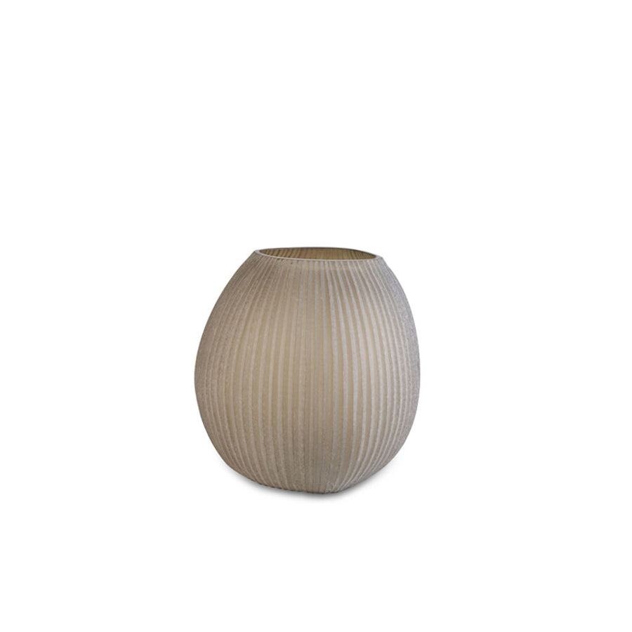 Guaxs Vase Nagaa in Smokey Grey. Von Hand geschliffen.